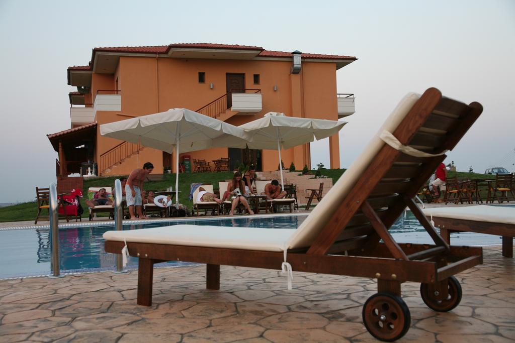 Hotel Petrinos Lofos Mándra Exterior foto