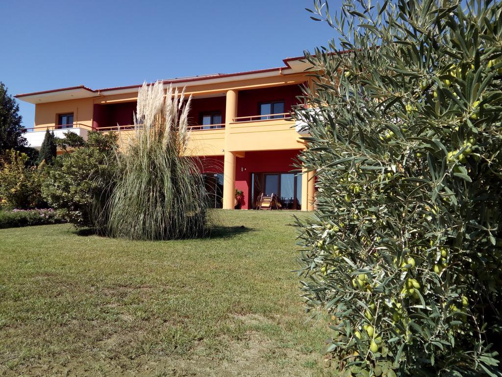 Hotel Petrinos Lofos Mándra Exterior foto